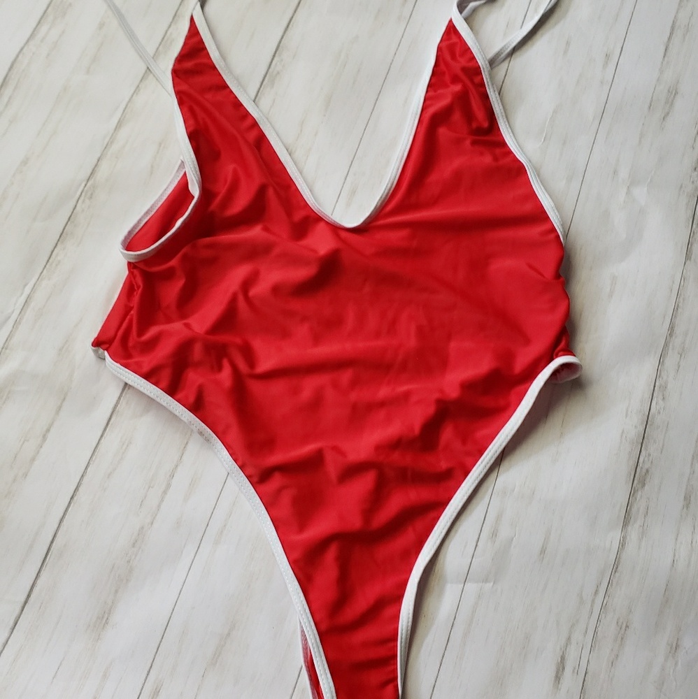 Thong swimsuit
